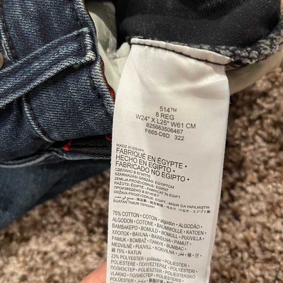 Levi’s gently used - Picture 2 of 4